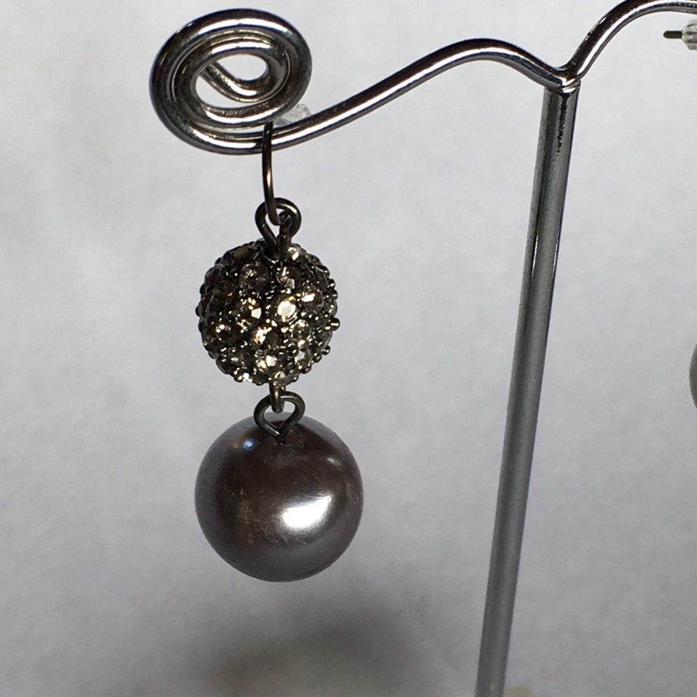 Women’s Drop Earings - Picture 2 of 4